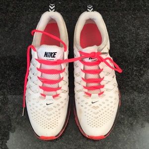 Women’s Nike shoes